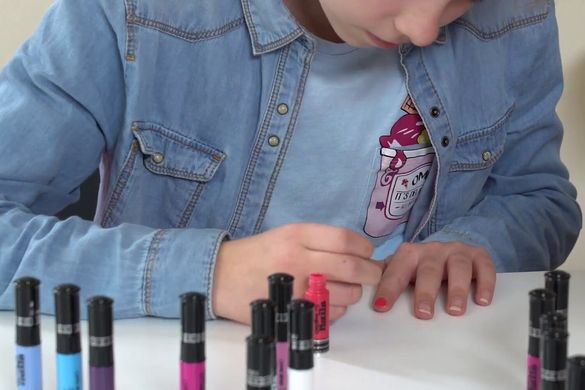 Дитячий лак-олівець для нігтів Malinos Creative Nails на водній основі (2 кольори рожевий + фіолетовий)