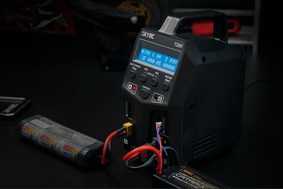 Зарядний пристрій універсальний дуо SkyRC T200 200W з блоком живлення (SK-100155)